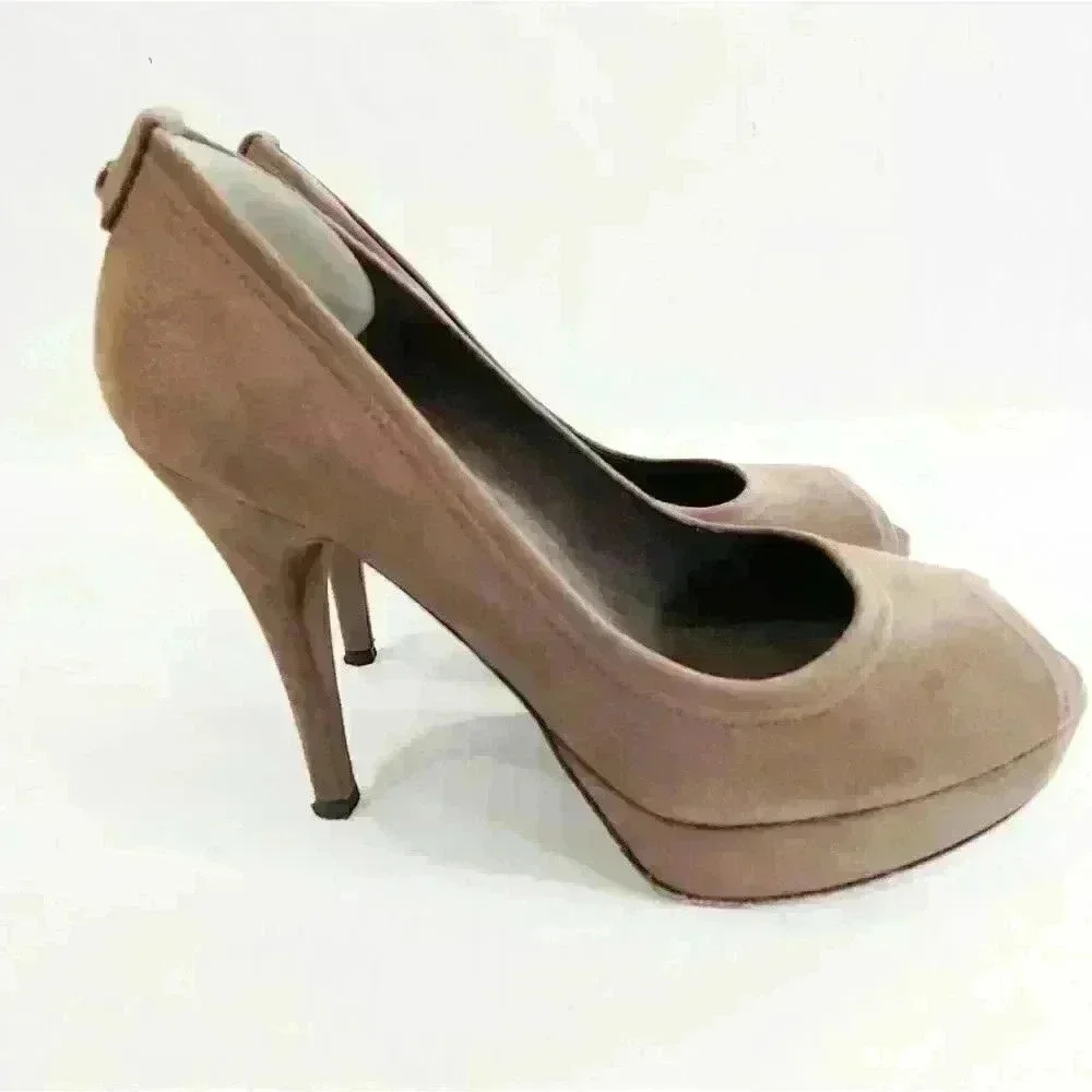Stuart Weitzman these stylish